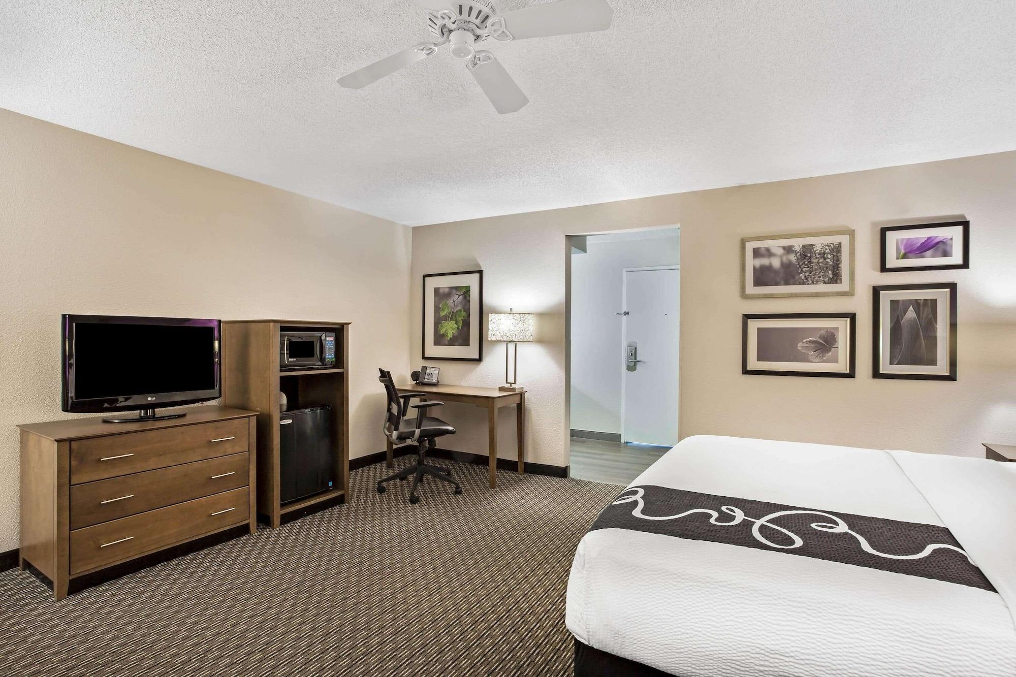 Hotel La Quinta By Wyndham Hartford Bradley Airport Windsor Locks Exteriér fotografie