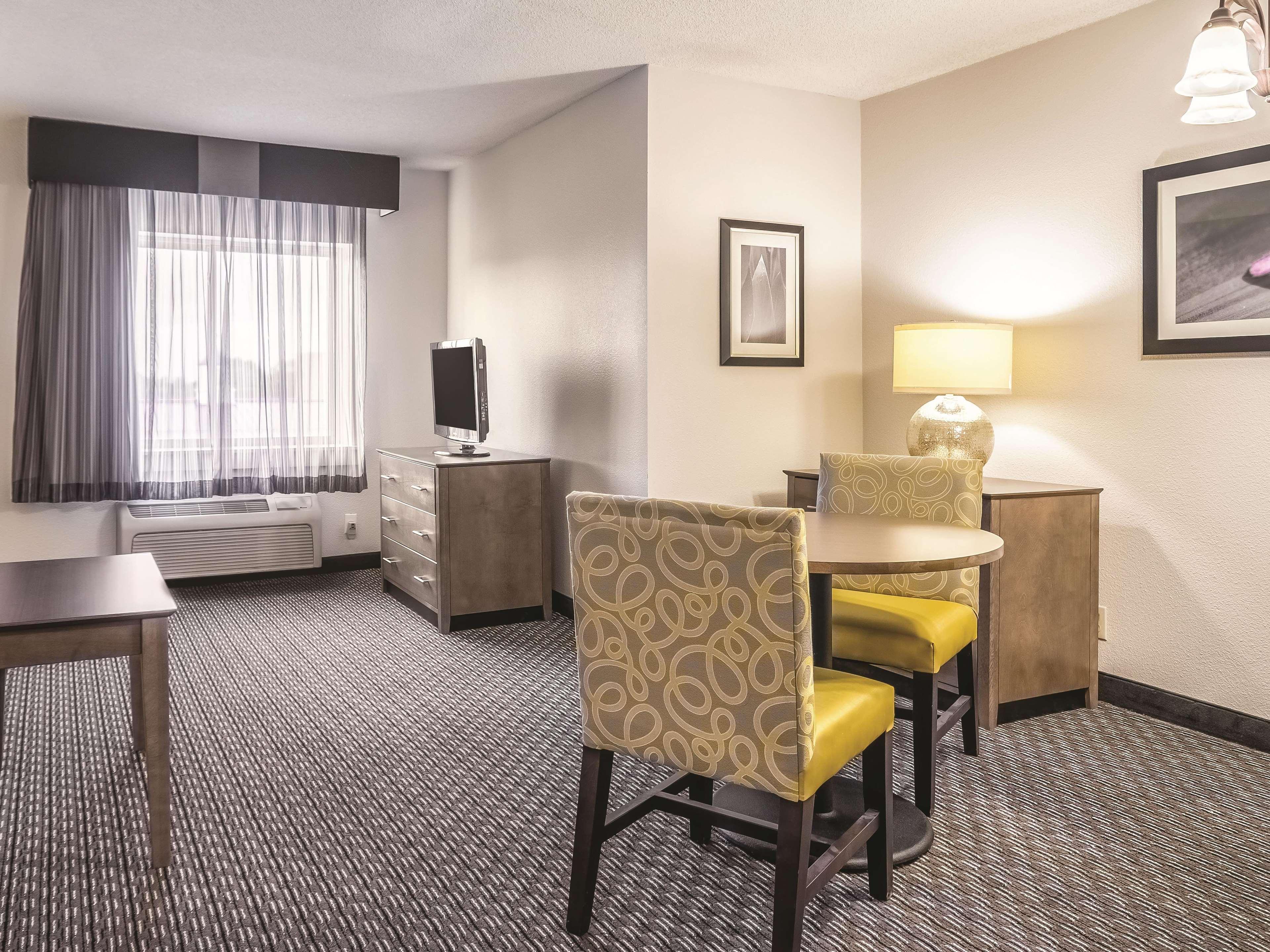 Hotel La Quinta By Wyndham Hartford Bradley Airport Windsor Locks Exteriér fotografie