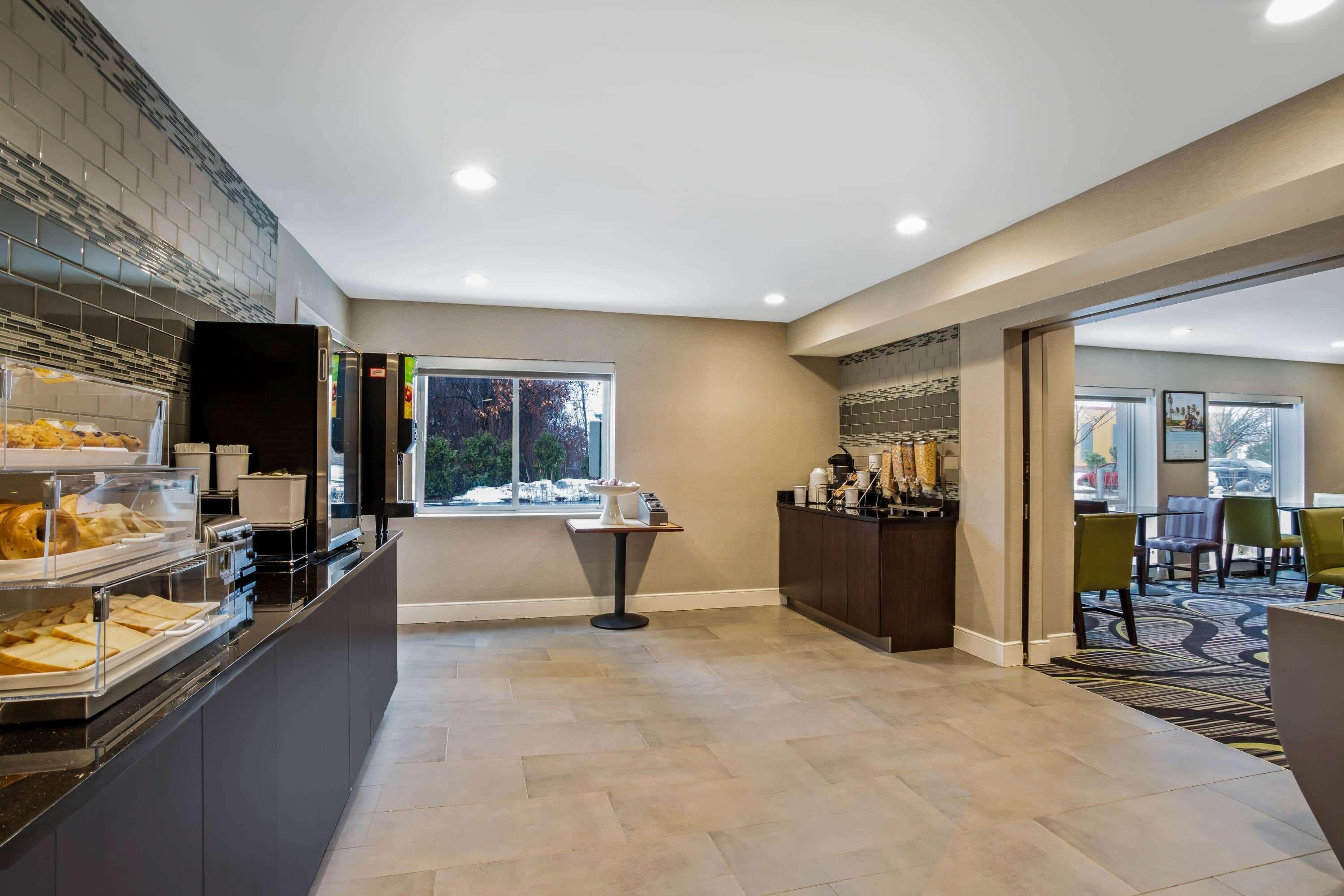 Hotel La Quinta By Wyndham Hartford Bradley Airport Windsor Locks Exteriér fotografie