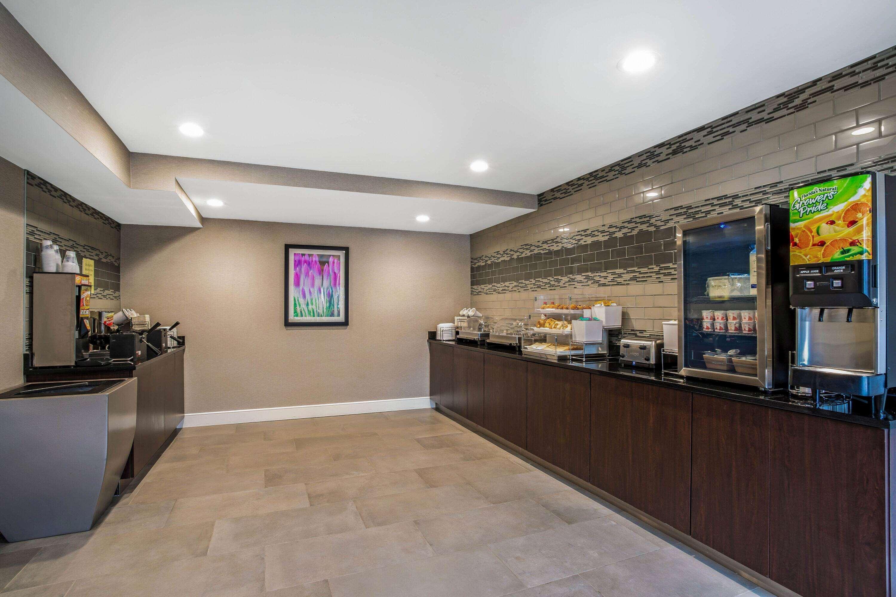 Hotel La Quinta By Wyndham Hartford Bradley Airport Windsor Locks Exteriér fotografie