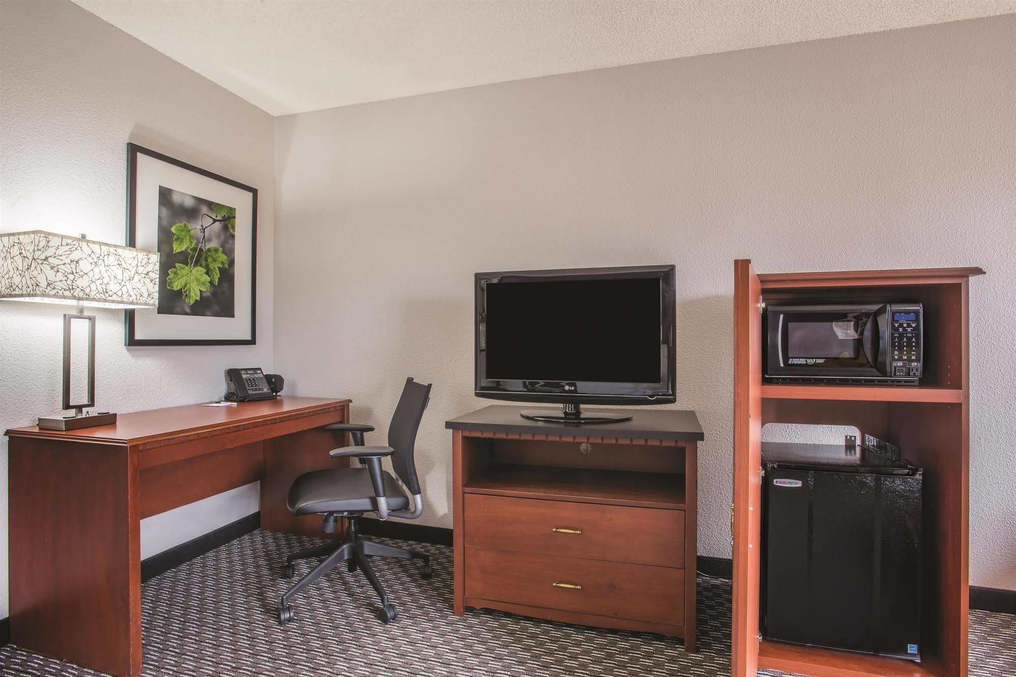 Hotel La Quinta By Wyndham Hartford Bradley Airport Windsor Locks Exteriér fotografie
