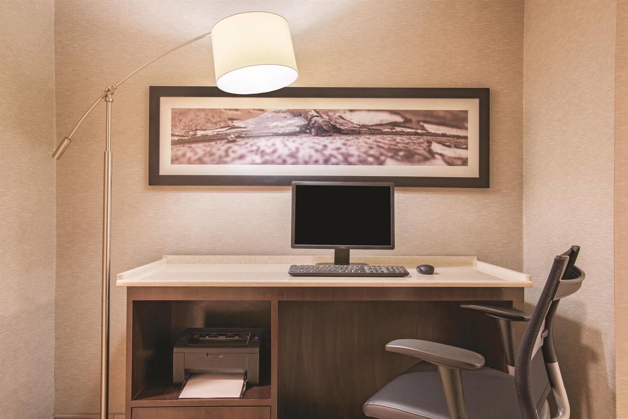 Hotel La Quinta By Wyndham Hartford Bradley Airport Windsor Locks Exteriér fotografie